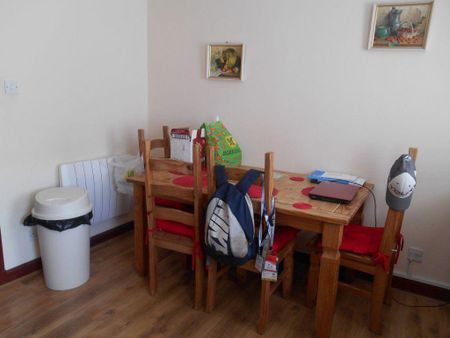 2 bedroom bungalow to rent - Photo 2