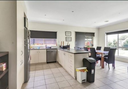 79 Fogarty Avenue, Highton - Photo 2