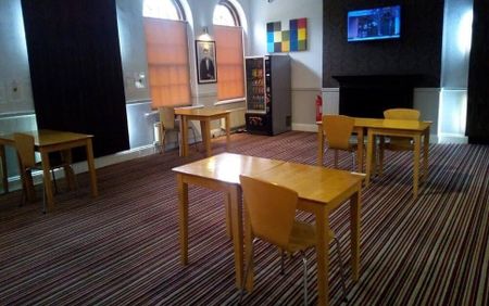 44 Bed Detached House, Mill Street, LU1 - Photo 4