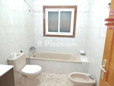 Chalet unifamiliar en alquiler en Calle Laurisilva, 53, cerca de Calle Brezo - Photo 3