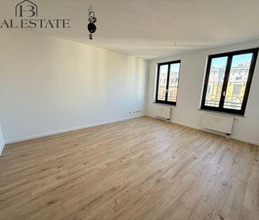 Für Sie in Sanierung! 4-Raum-Wohnung direkt am Hasselbachplatz - Photo 1