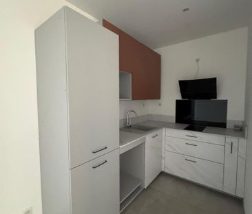 Location Appartement 1 pièce 30m² ST MAXIMIN LA STE BAUME 83470 - Photo 6