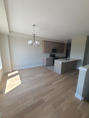 For Lease - 177 Edgevalley Road Unit# 160, London East, Ontario - Photo 1