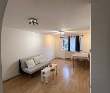 1 Bed Flat, Mayers Lane, SE14 - Photo 2