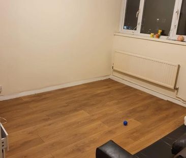 4 Bed Maisonette, Wilding House, E9 - Photo 4