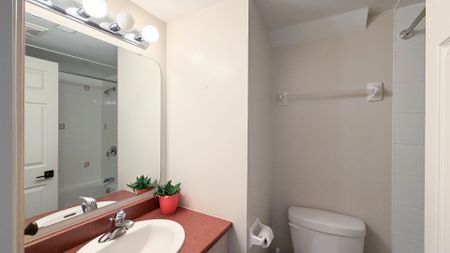 For Lease - 101 MACASSA Circle, Kanata, Ontario - Photo 2