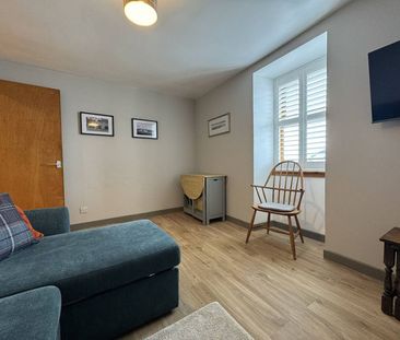 Halketts Hall - Photo 2