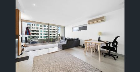 Light, Location and Sensational Views - Photo 2