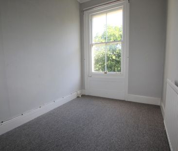 2 bed apartment to rent in Lower Park Road, Hastings, TN34 - Photo 1