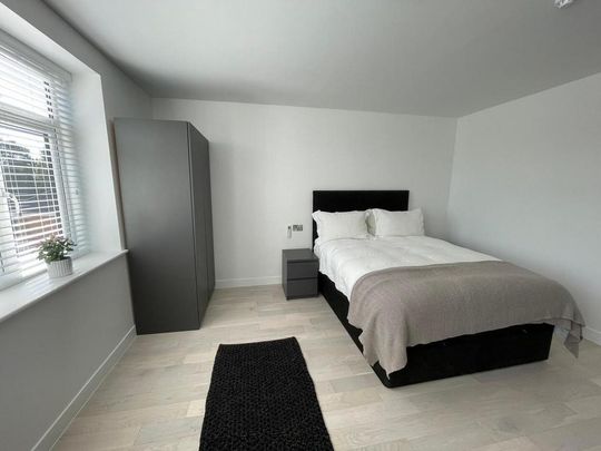 1 bedroom in a house share to rent - Photo 1