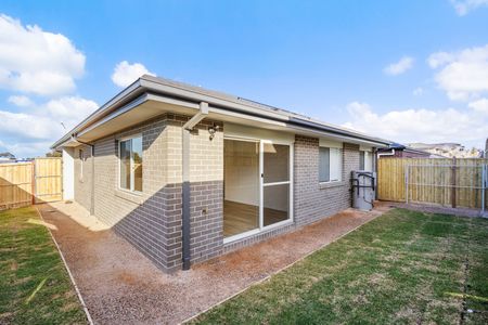 2 Kearney Place, Sunbury VIC 3429 - Photo 2