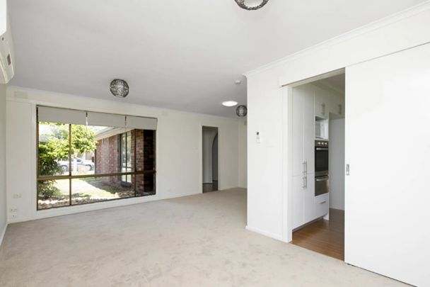 27 Larnook Crescent, Aspendale. - Photo 1