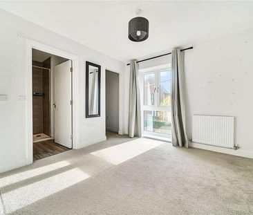 Station Road, Hook, Hampshire, RG27 - Photo 3