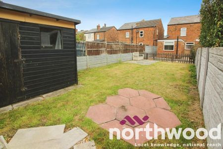 2 bedroom semi-detached house to rent - Photo 5