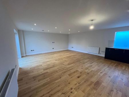 4 bedroom terraced house to rent - Photo 5
