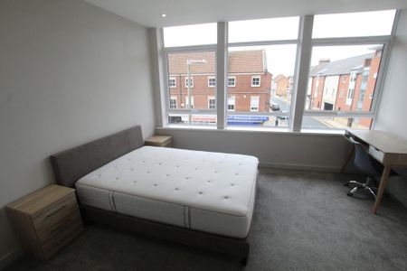 2 bedroom flat to rent - Photo 4