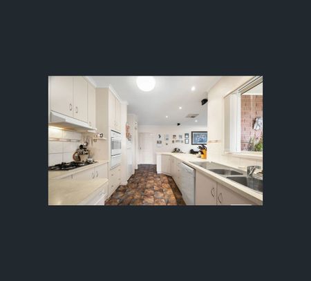 331 Shirleen Crescent, Lavington, NSW 2641 - Photo 5