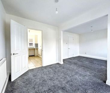 3 bed semi-detached house to rent in SR8 - Photo 3