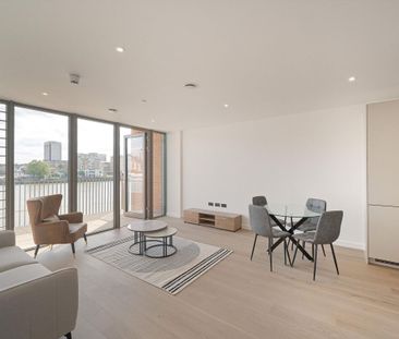 Presenting a 1 bedroom apartment in the renwowned Hurlingham Waterfront development. - Photo 3