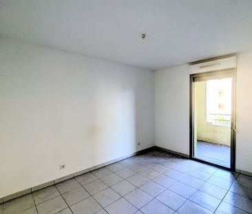 AIX LA DURANNE APPARTEMENT T2 TERRASSE, - Photo 1