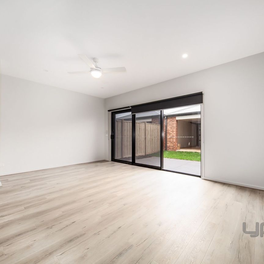 MODERN TOWNHOUSE WITH ALL YOU NEED! - Photo 1