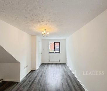 2 bedroom end of terrace house to rent - Photo 4