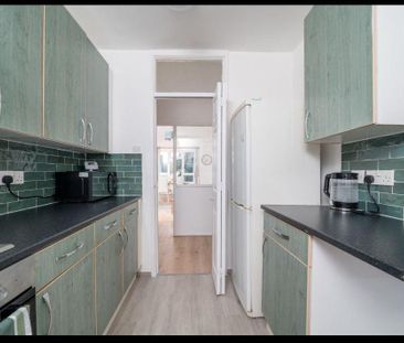 2 bedroom flat to rent - Photo 6