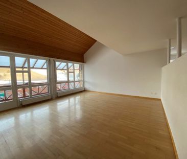 very nice and spacious 4-room apartment on the upper floor - Photo 1