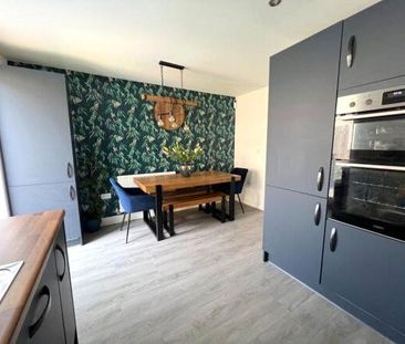 3 bedroom house to rent Rockcliffe Close, Church Gresley, Swadlinco... - Photo 4