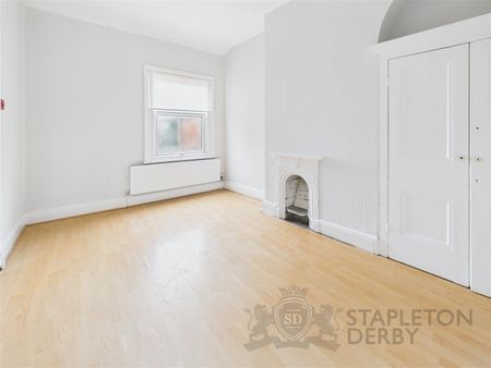 3 Bedroom Terraced House for Rent - Photo 3