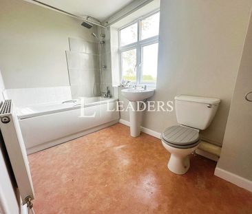 2 bedroom semi-detached house to rent - Photo 5