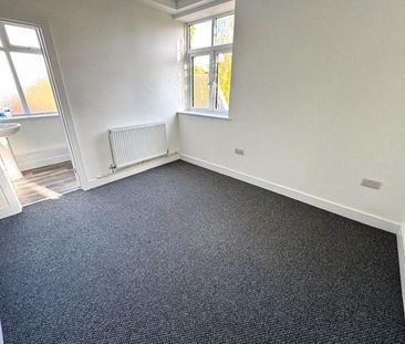 Mixed use to rent - Photo 1