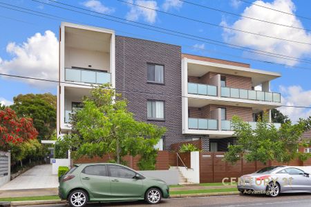 Modern Living with Stunning Parramatta CBD Views - Photo 4