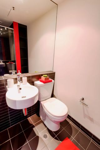 Large South Studio - Photo 5