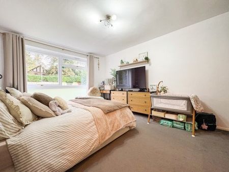 St Johns Road, Crowborough - Photo 2