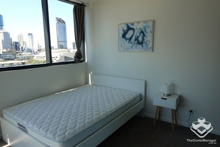 Fully furnished high level two bedrooms unit - Photo 4