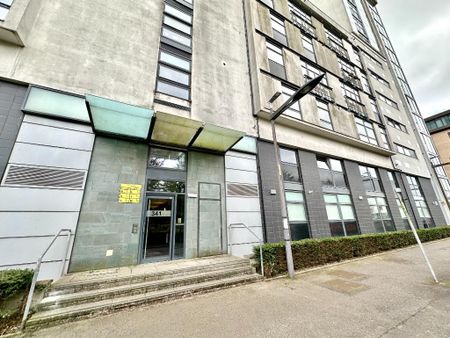 2 bedroom flat to rent - Photo 2