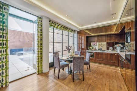 3 bedroom flat to rent - Photo 3