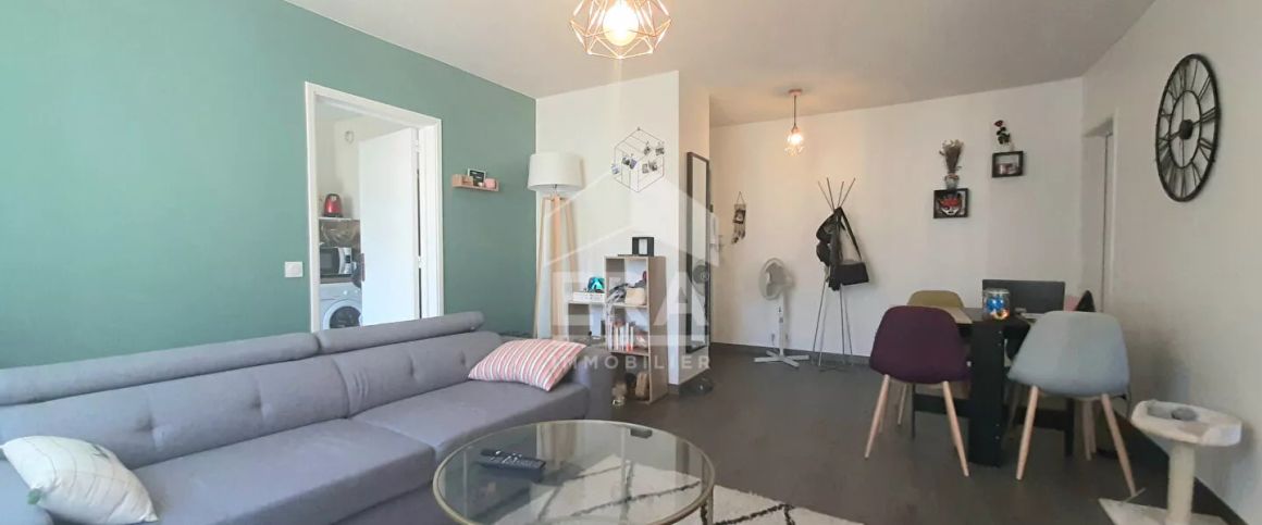 PAU CENTRE - T2 meublé de 46m² avec place de parking intérieure - Photo 1