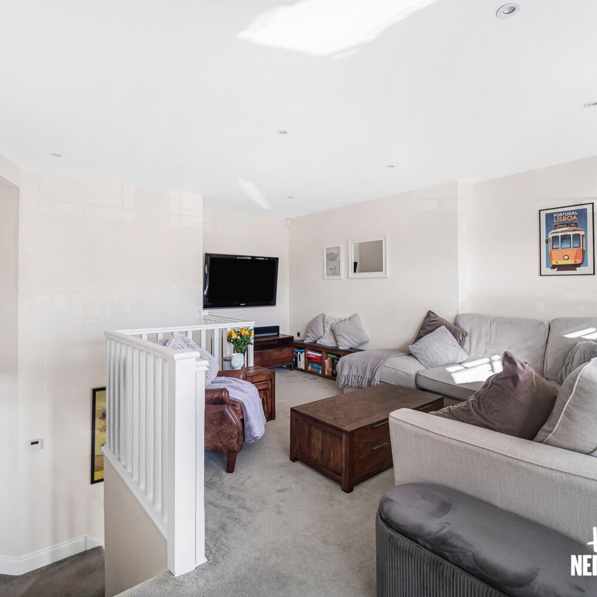 Pearse House, Birchwood Mews - Photo 1