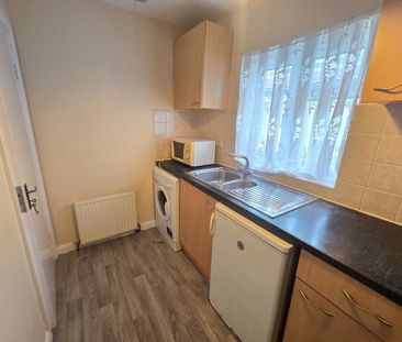 1 Bed Flat, Beulah Road, CR7 - Photo 4