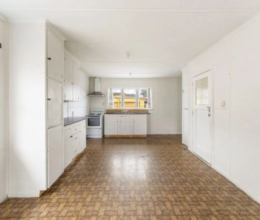 4-Bedroom Home with Spacious Section - Photo 5