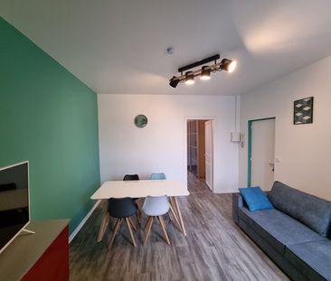 A Louer Reims Clairmarais T2 Meublé 38m² - Photo 2