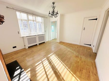 Sewell Avenue, Bexhill-on-Sea, East Sussex - Photo 4