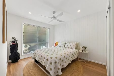 Coastal luxe living in the heart of Burleigh Waters - Photo 4