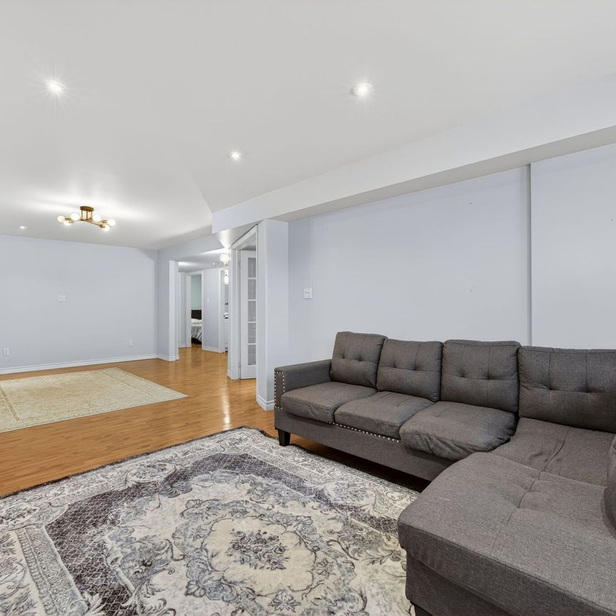 For Lease - 25 Forest Dale Drive, Barrie, Ontario - Photo 1