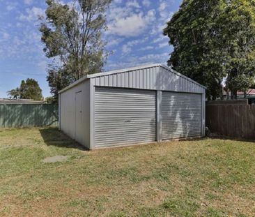 Charming & Well-Presented Home in Central Newtown - Photo 4