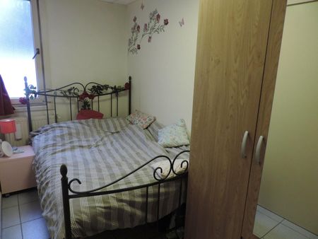 Rustig gelegen 1 slaapkamer appartementje met koer - Photo 4