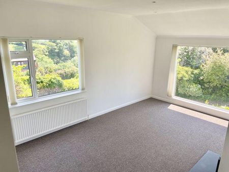 4 bedroom detached bungalow to rent - Photo 5