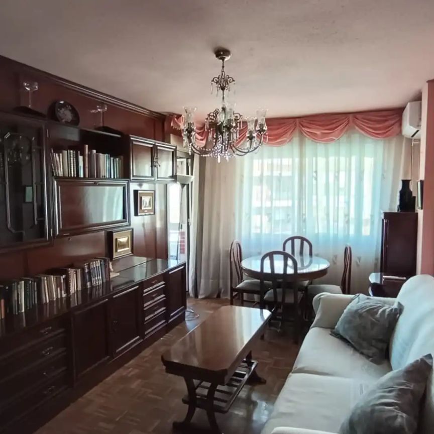 Piso de alquiler en Calle San Roque, Reyes - Photo 1